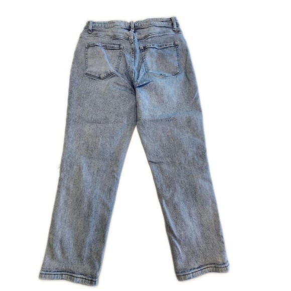 Vervet Distressed Light Blue Wash Cropped Denim Jeans, 28 - Picture 3 of 8